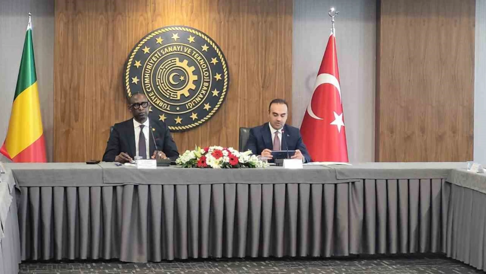 Bakan Kacır: Türkiye ile Mali arasındaki ticaret hacmi 2023 yılında 255 milyon doları aştı