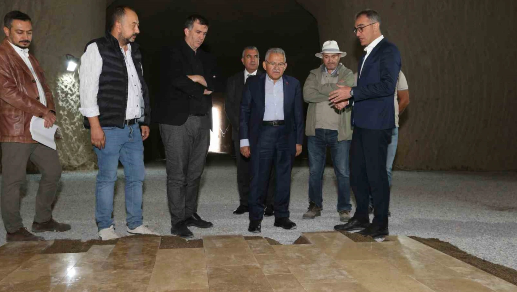 Başkan Büyükkılıç, Türkiye'nin en büyük kayadan oyma müzesinde incelemelerde bulundu
