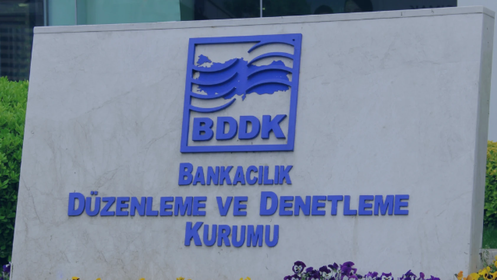 BDDK'dan kredi kartıyla taksitli harcamalara sınırlama kararı