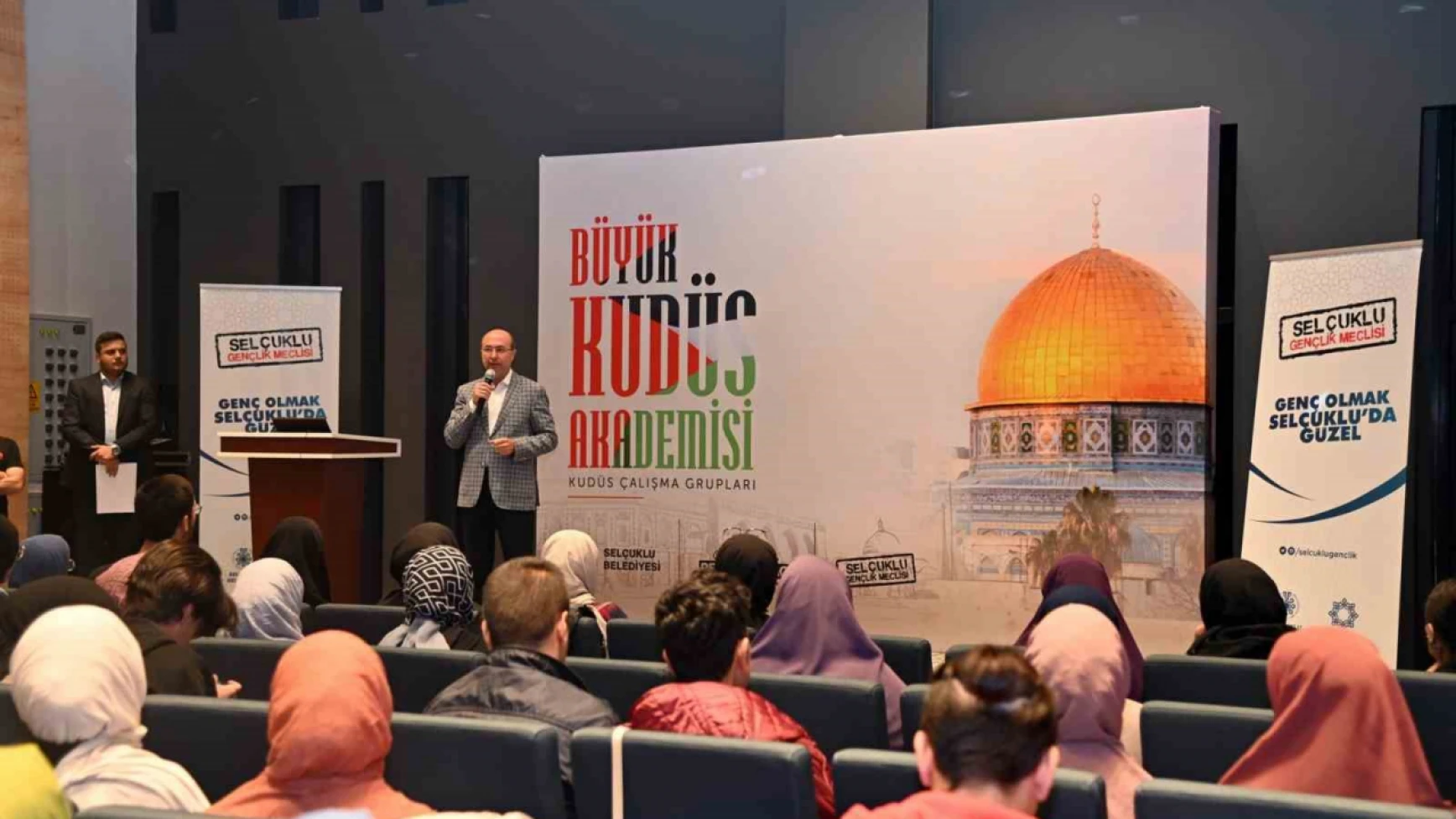 Selçuklu Belediyesi 45 öğrenciyi Kudüs’e götürecek