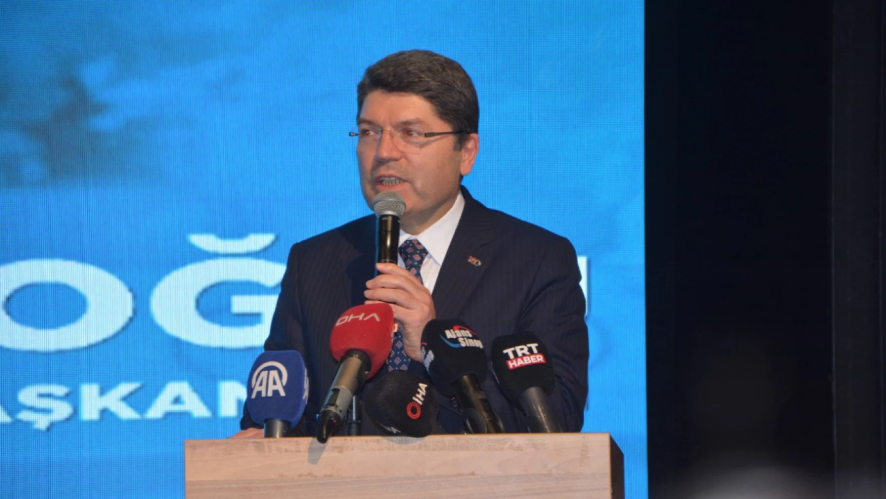 Adalet Bakanı Tunç: eni bir anayasa yapmanın mücadelesini vereceğiz