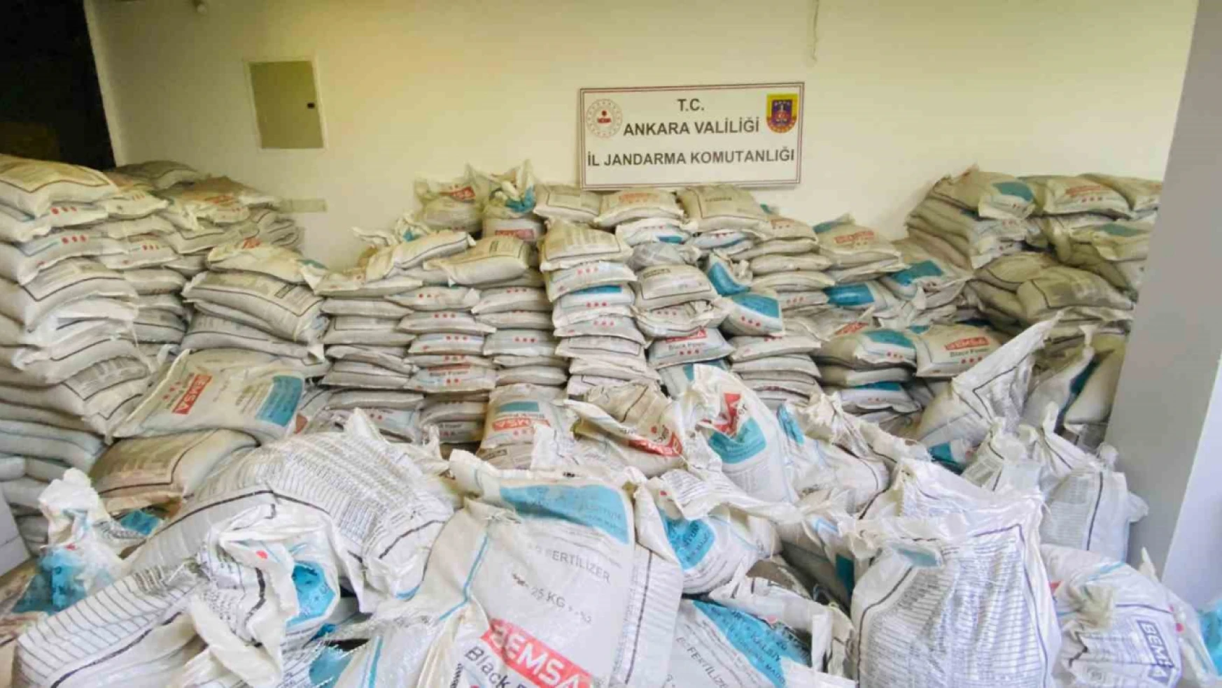 Ankara'da sahte tarım ilacı operasyonları: İki buçuk milyon liralık malzeme ele geçirildi