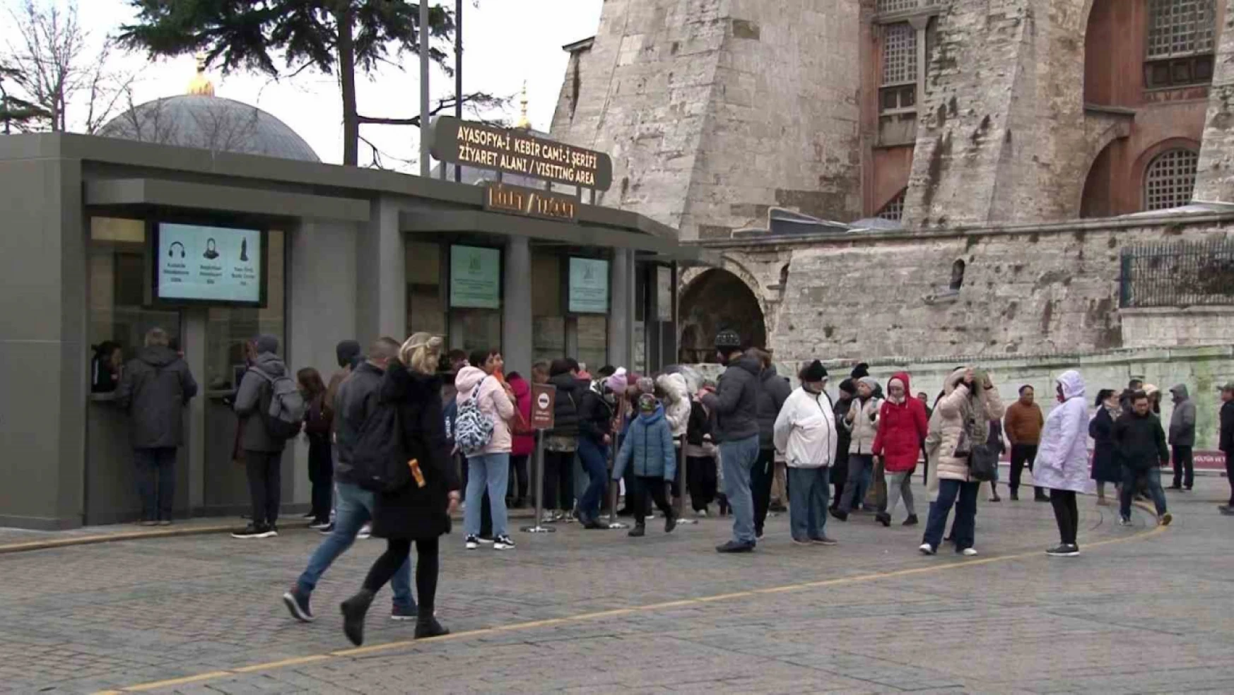 Ayasofya-i Kebir Camii Şerifi'nde galeri katını Türkler 25 euro vererek ziyaret edebilecek