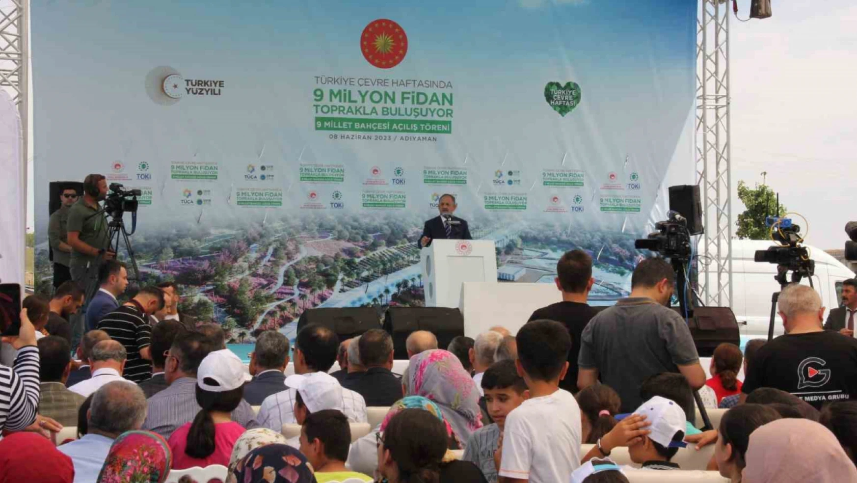 Bakan Özhaseki, 9 Millet Bahçesi'nin açılışında konuştu