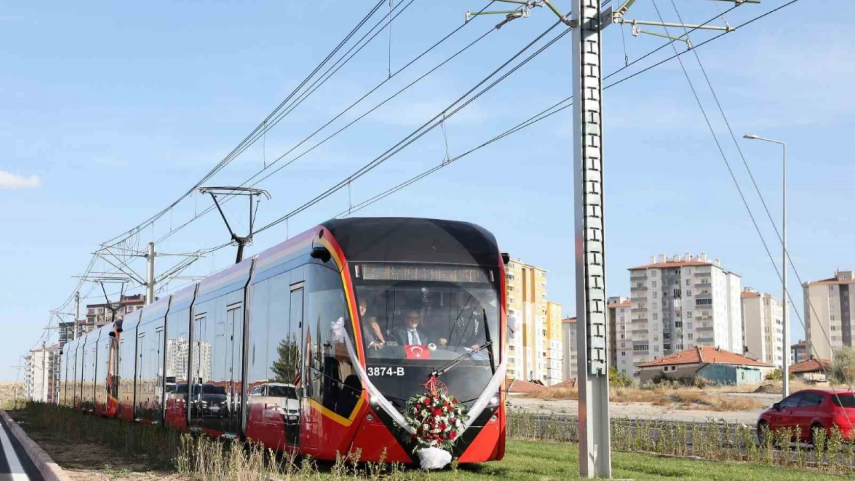 Büyükşehir'den kesintisiz konforlu raylı sistem ulaşım hizmeti