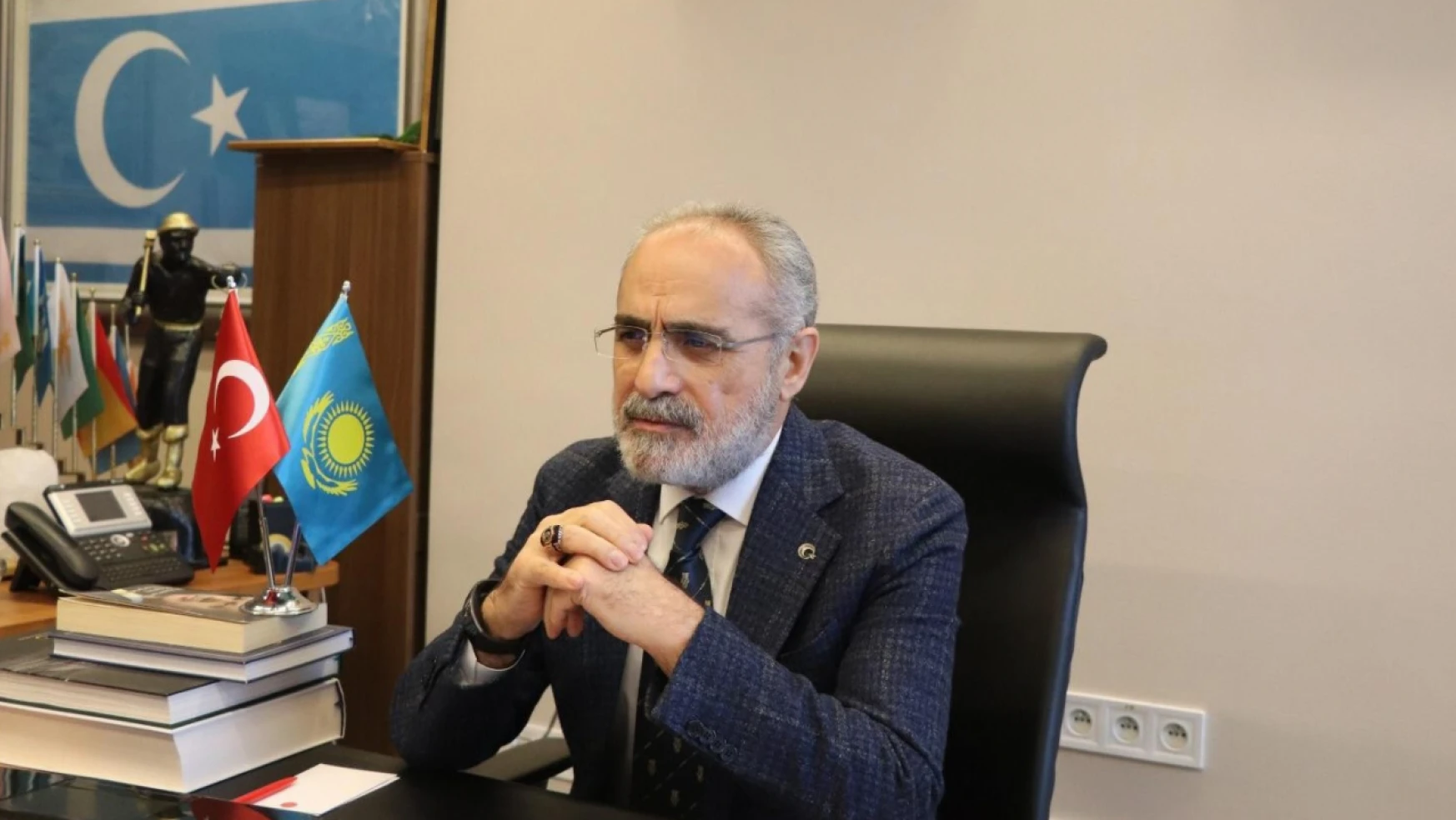 Cumhurbaşkanı Başdanışmanı Yalçın Topçu görevine devam ediyor