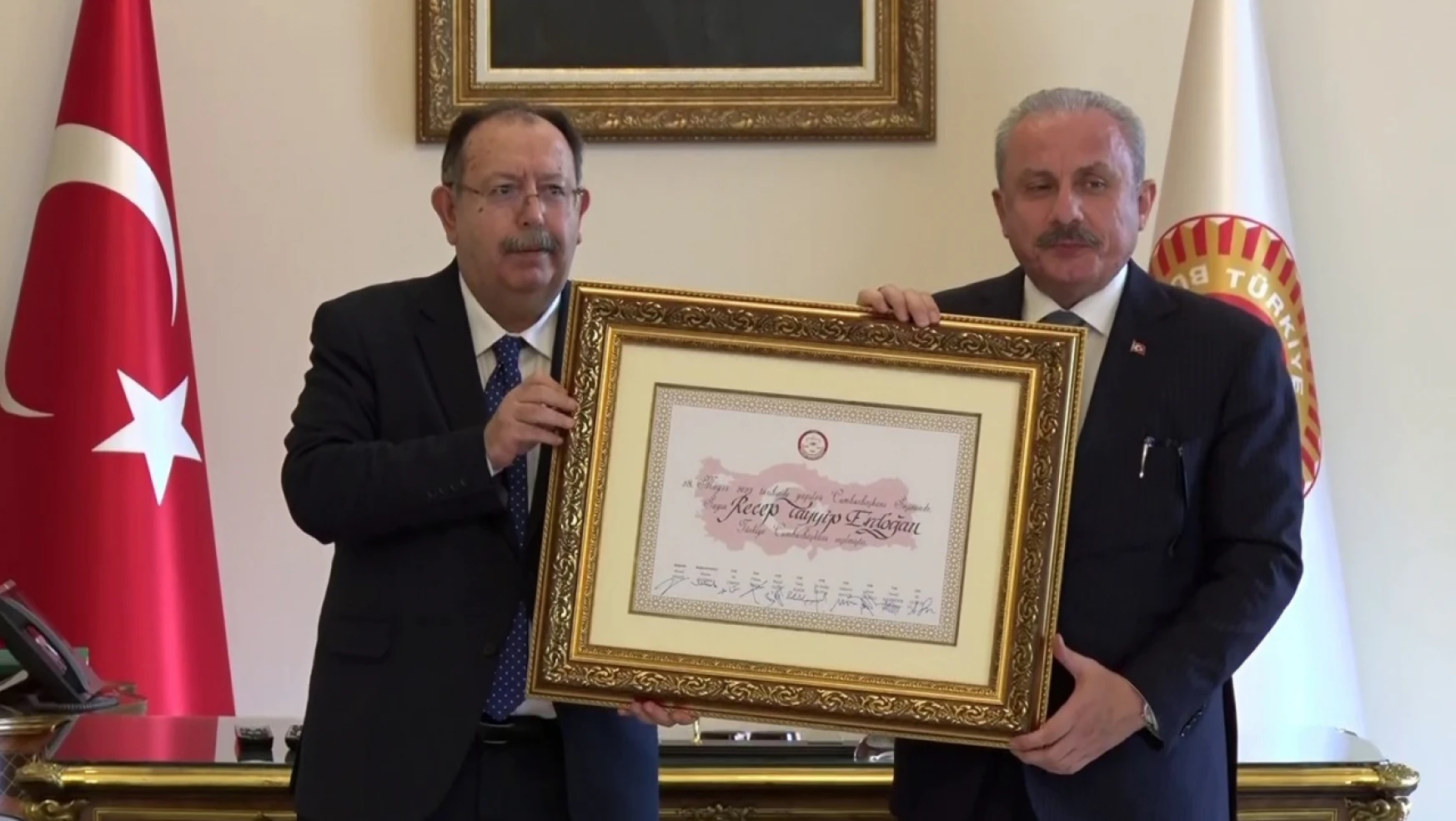 Cumhurbaşkanı Erdoğan'ın mazbatası TBMM Başkanı Şentop'a teslim edildi