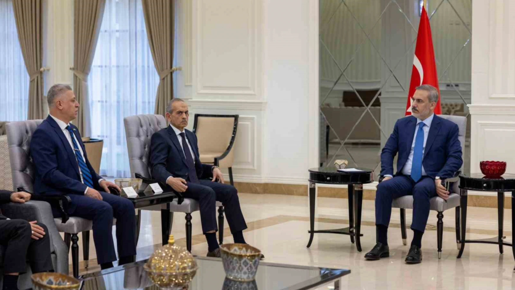 Dışişleri Bakanı Fidan, Irak Türkmen Cephesi Başkanı Turan ve Kerkük Milletvekili Salihi ile bir araya geldi