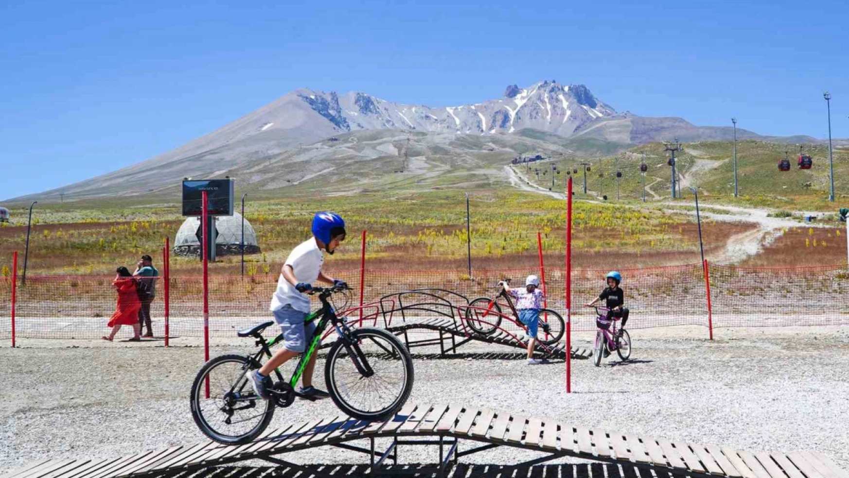 Erciyes'te bisiklet ve aktivite parkı sezonu açıldı