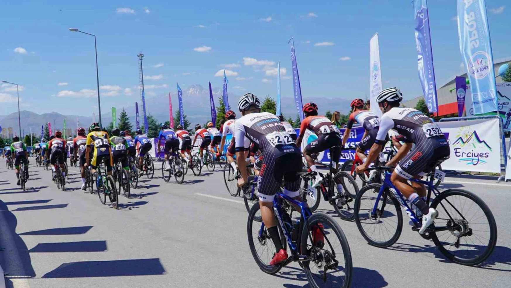 Erciyes Uluslararası Yol Bisiklet Yarışları Grand Prix Kültepe Etabı ile devam ediyor