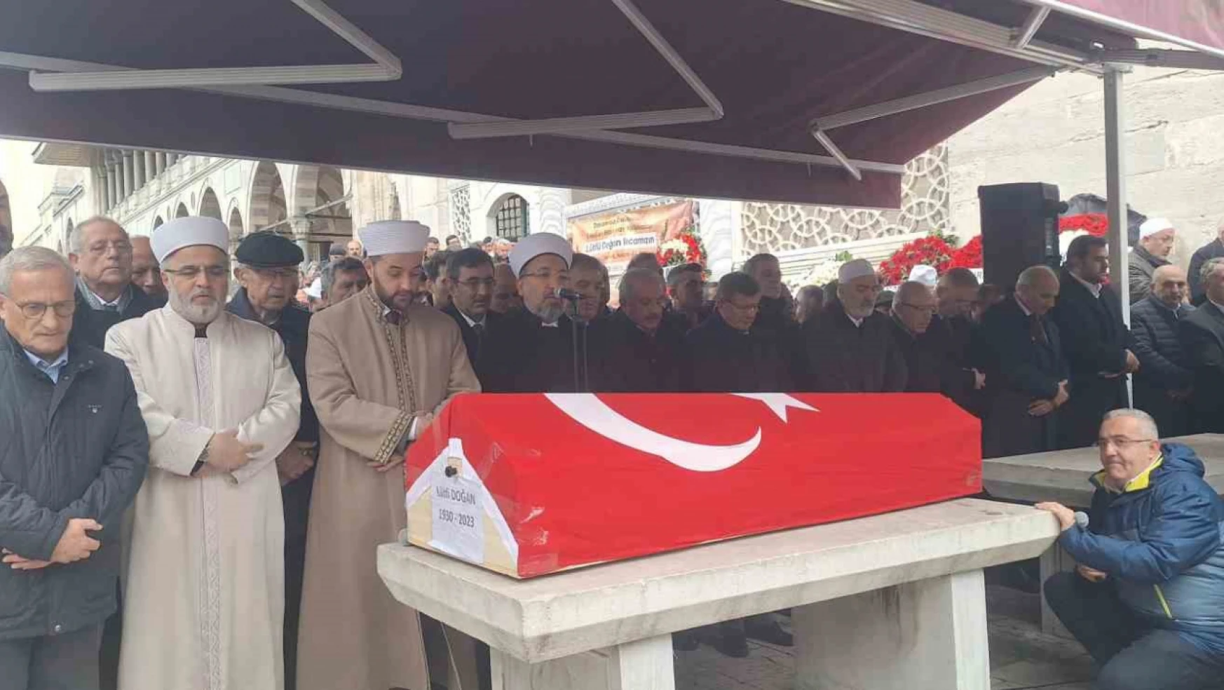 Eski Diyanet İşleri Başkanı Doğan, İstanbul'da toprağa verildi