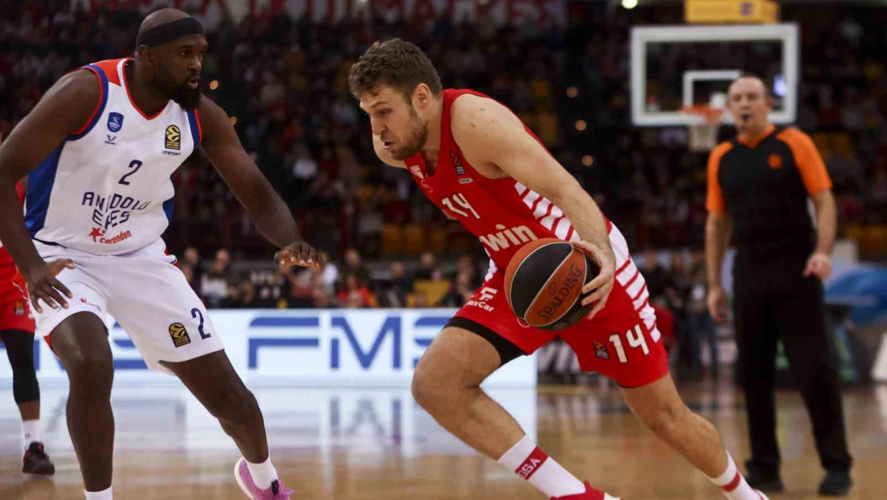 EuroLeague'de normal sezonun MVP'si, Sasha Vezenkov oldu