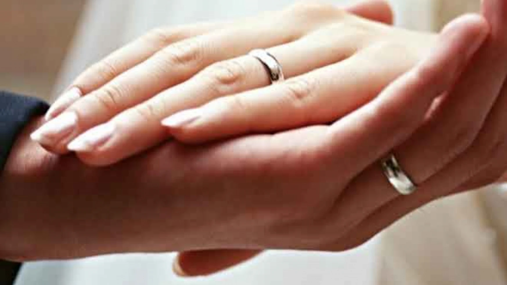 Evlenen çiftlerin sayısı 2023 yılında geriledi