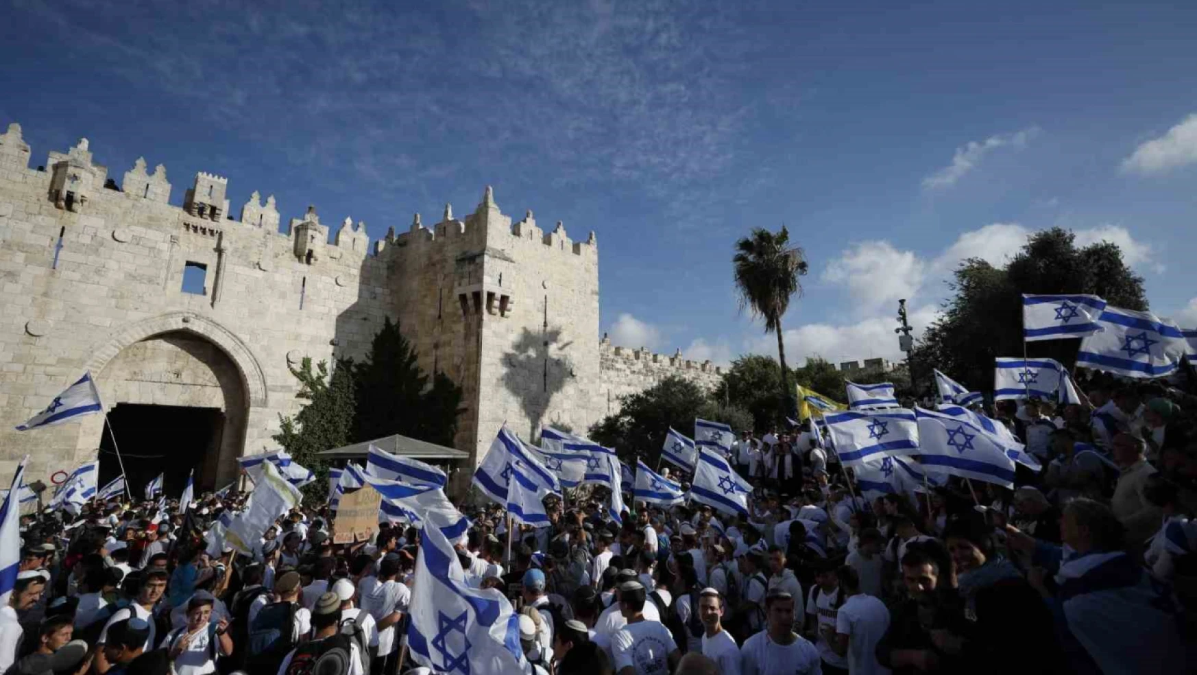 Fanatik Yahudilerden Kudüs'te ırkçı sloganlar