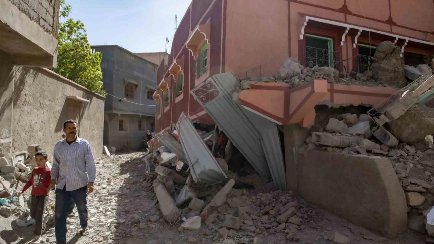 Fas'taki deprem felaketinde can kaybı 820'ye, yaralı sayısı 672'ye yükseldi