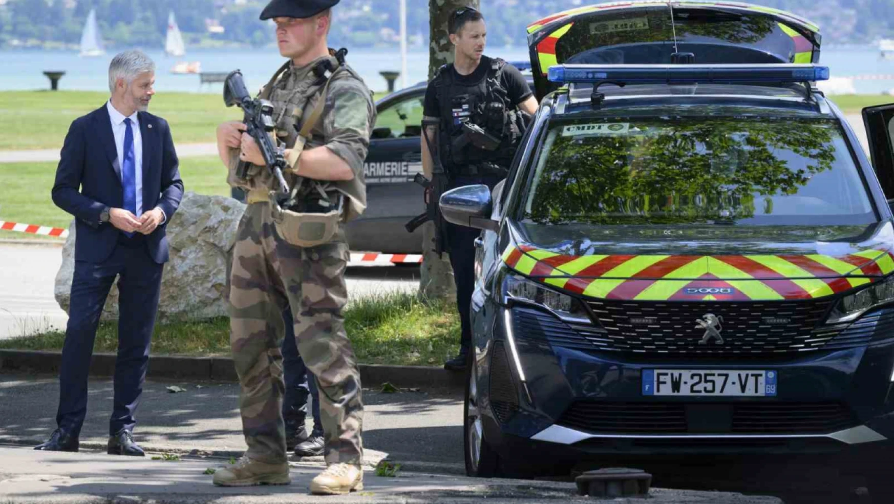 Fransa'da parkta bıçaklanan 4 çocuktan 2'sinin durumu kritik