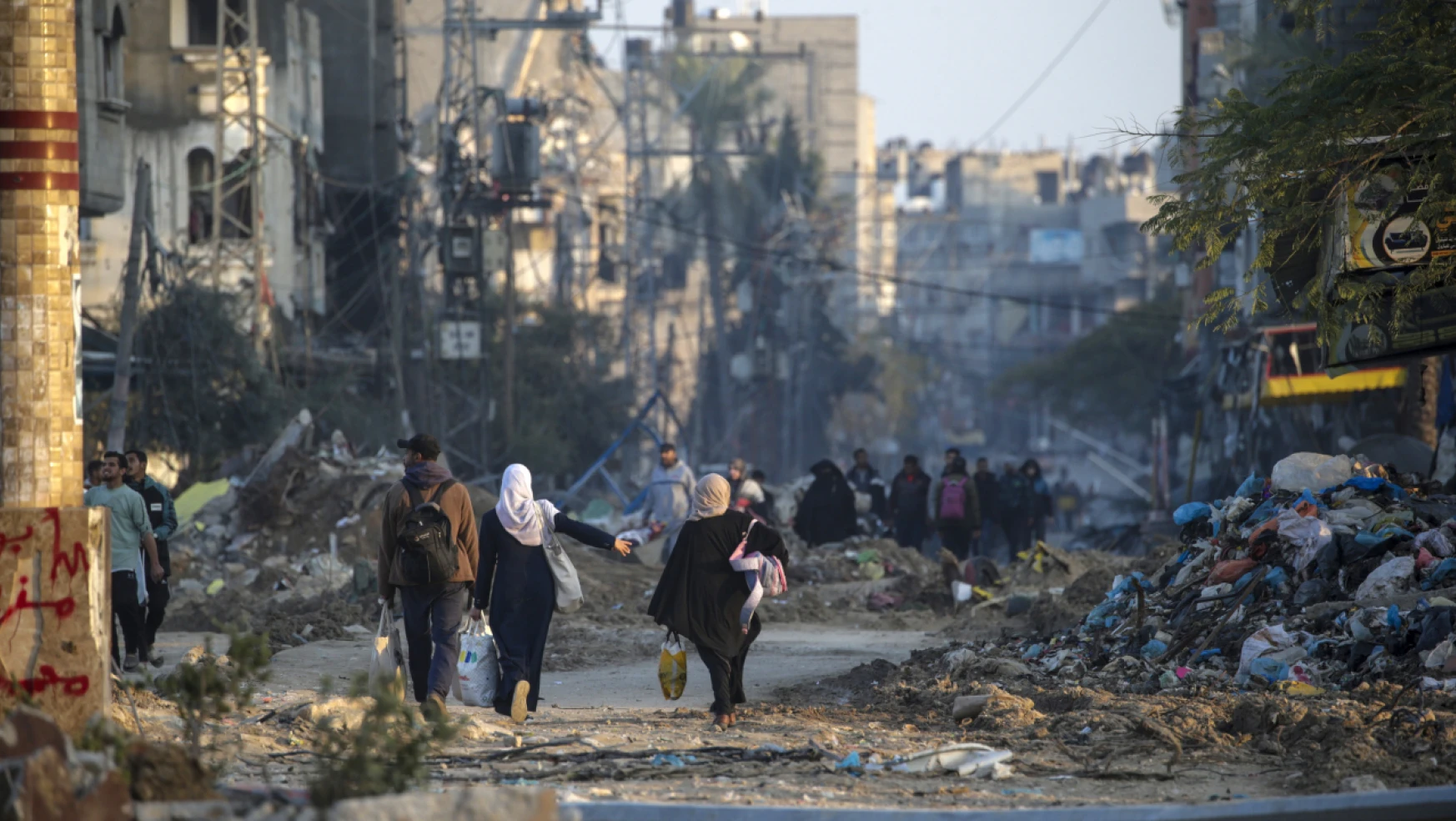 Gazze'de can kaybı 25 bin 295'e yükseldi