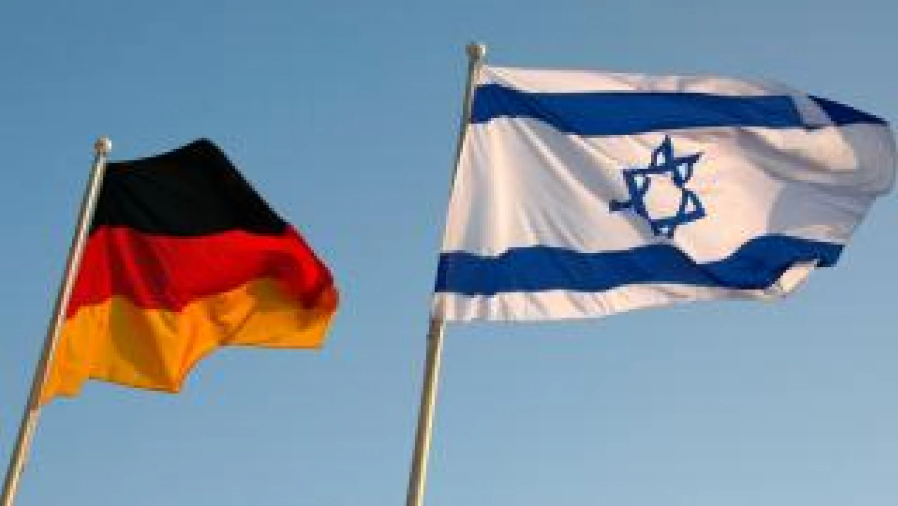 Almanya'nın İsrail'e yaklaşık 10 bin adet tank mühimmatı gönderme planı ile 'Filistinlilere karşı yürütülen savaşa doğrudan ortak olduğunu' ifade etti.