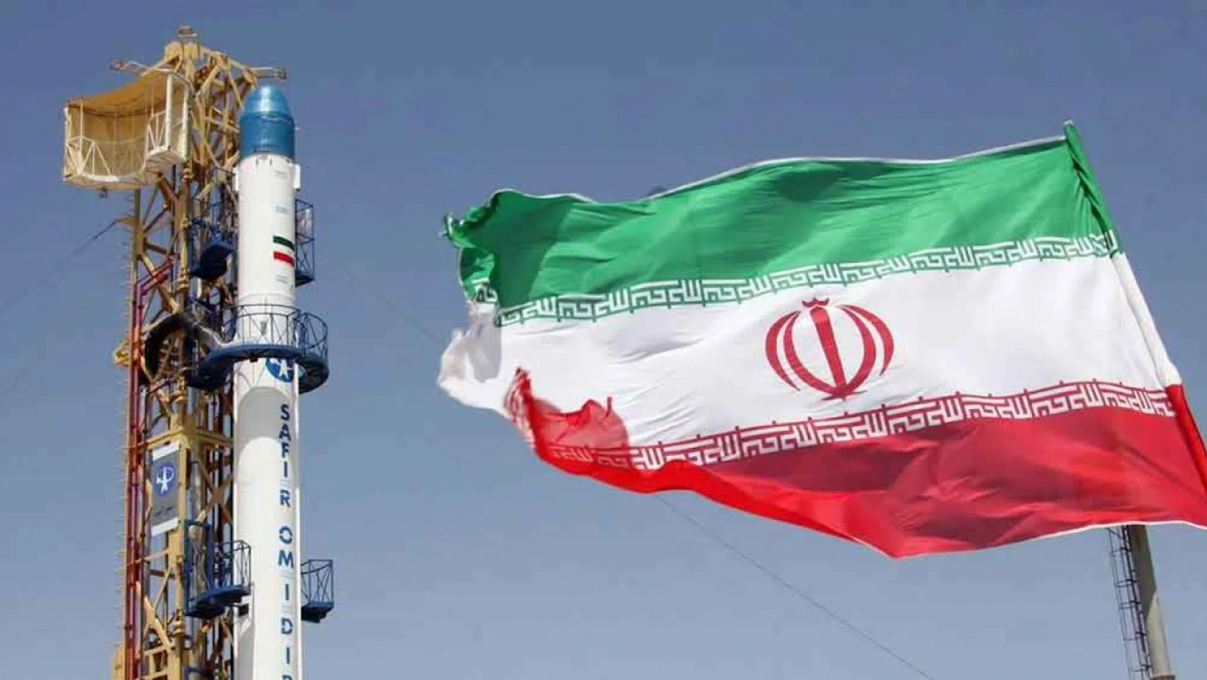 İran, uzaya ilk kez aynı anda 3 uydu gönderdi