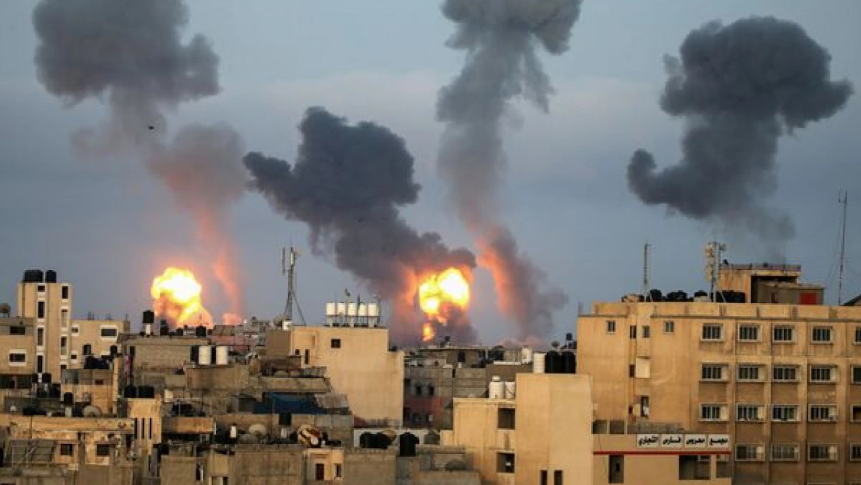 İsrail, Gazze Şeridi'ni vurmaya devam ediyor: Can kaybı 28'e yükseldi