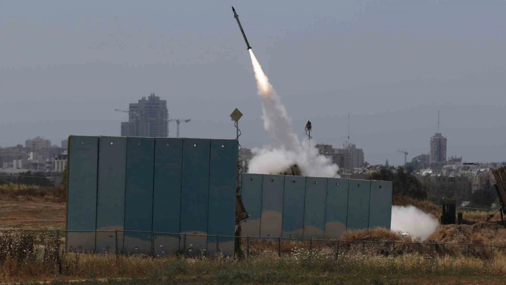 İsrail'in Gazze Şeridi'ne düzenlediği saldırılarda can kaybı 21'e yükseldi