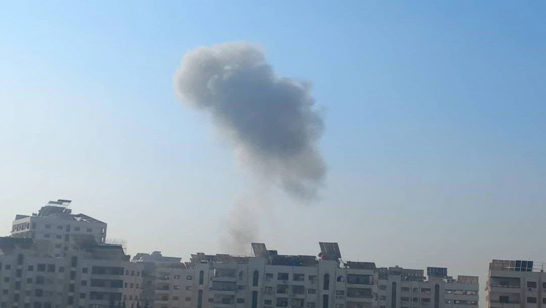 İsrail, Şam'da yüksek güvenlikli mahalleyi vurdu: 2 ölü