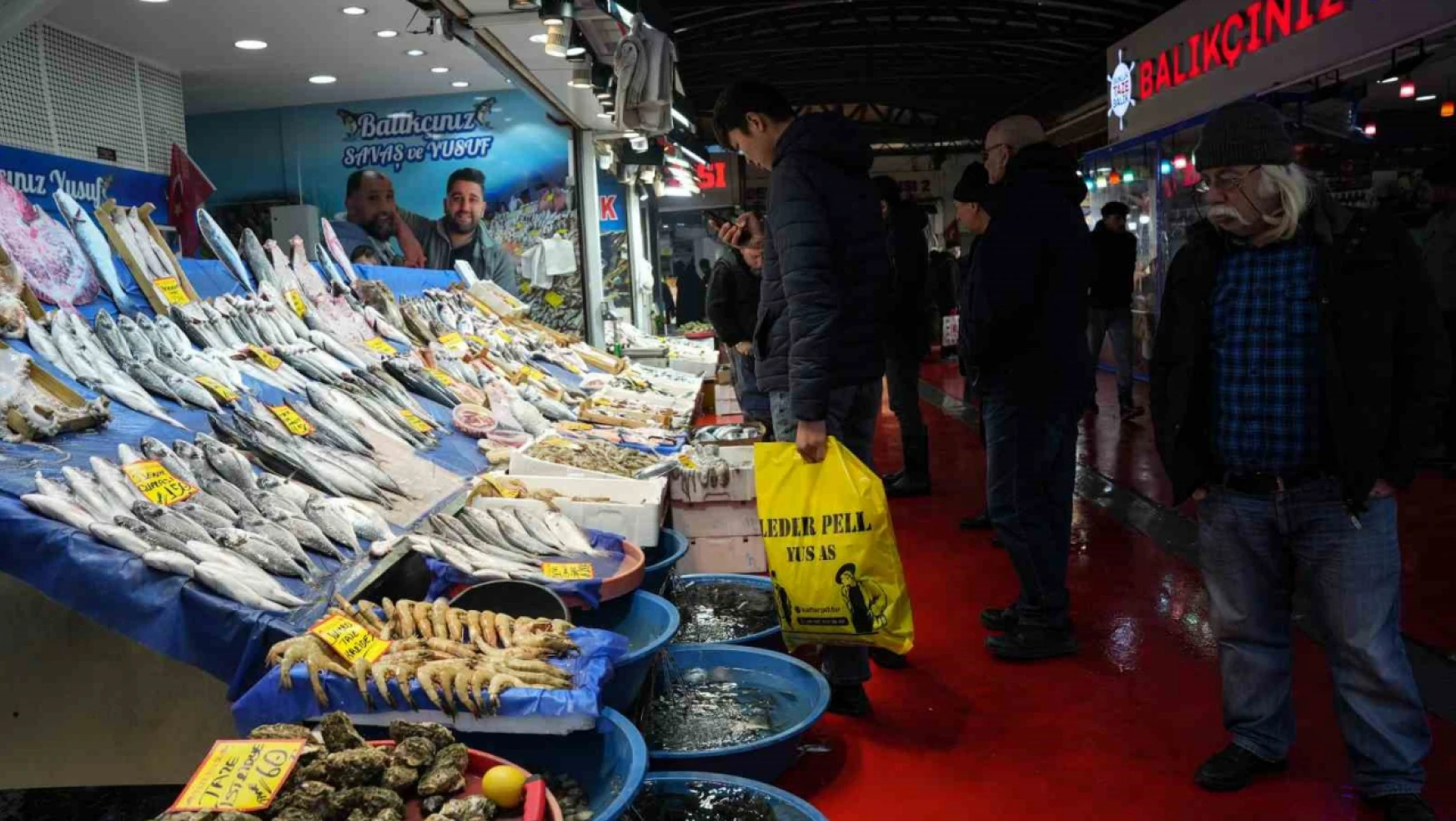 İstanbul'da beklenen kar yağışıyla birlikte balık fiyatlarının düşmesi bekleniyor