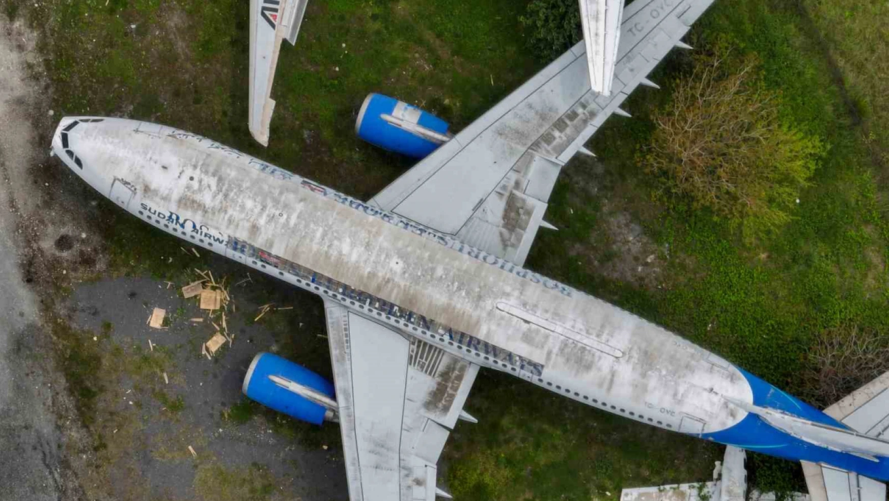 İstanbul'un hayalet uçakları yeni sahiplerini bekliyor