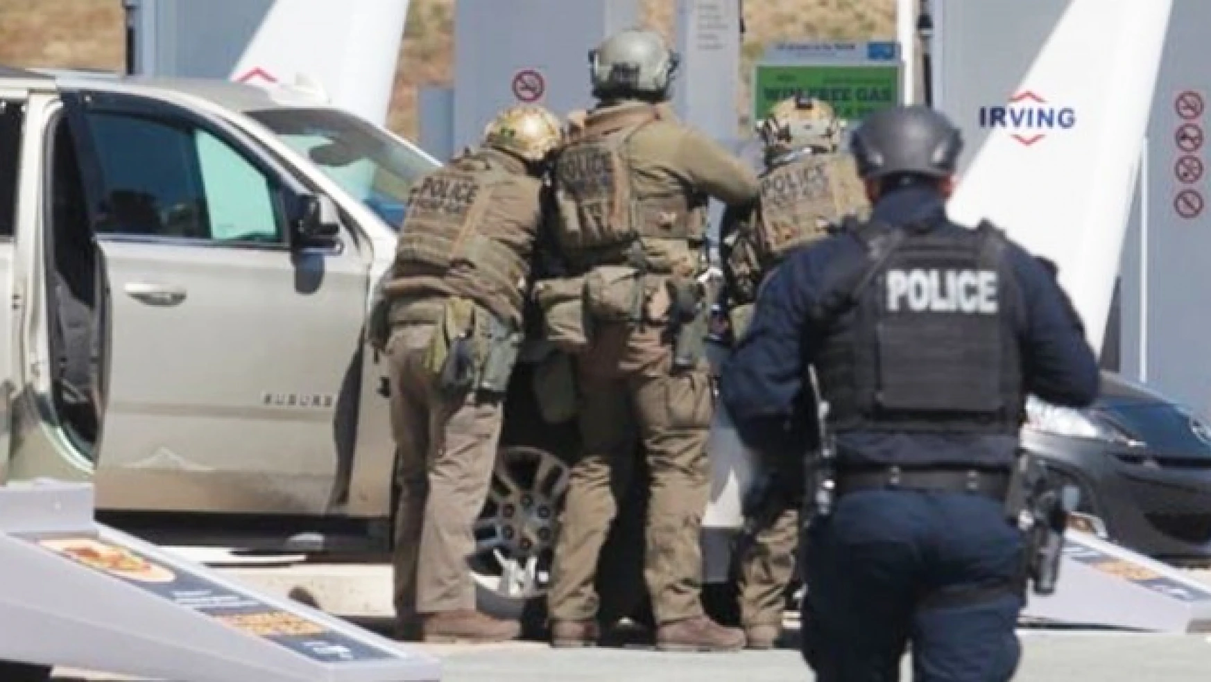 Kanada'da polise silahlı saldırı