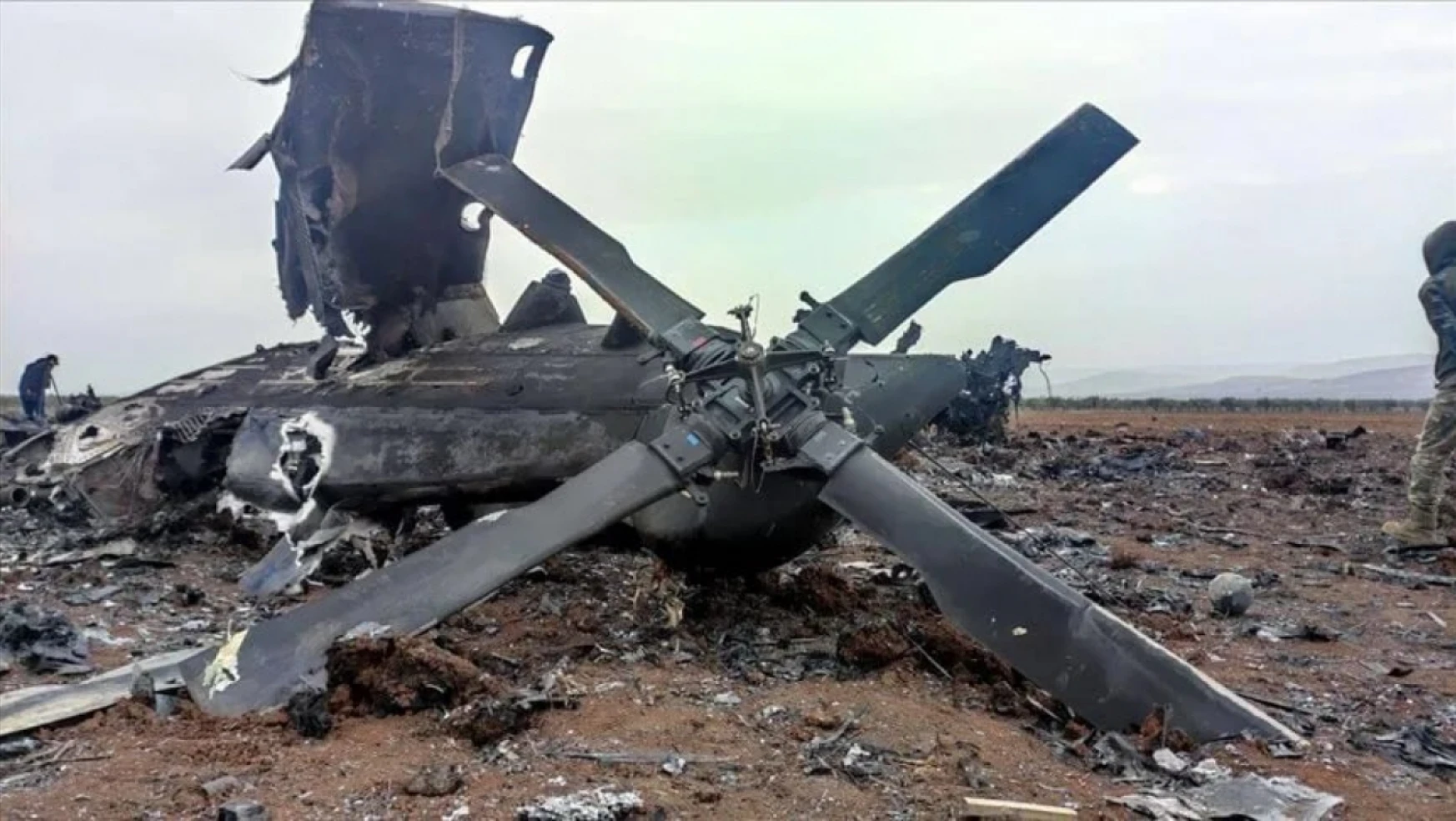 Kırım'da Rus ordusuna ait helikopter düştü: 2 ölü