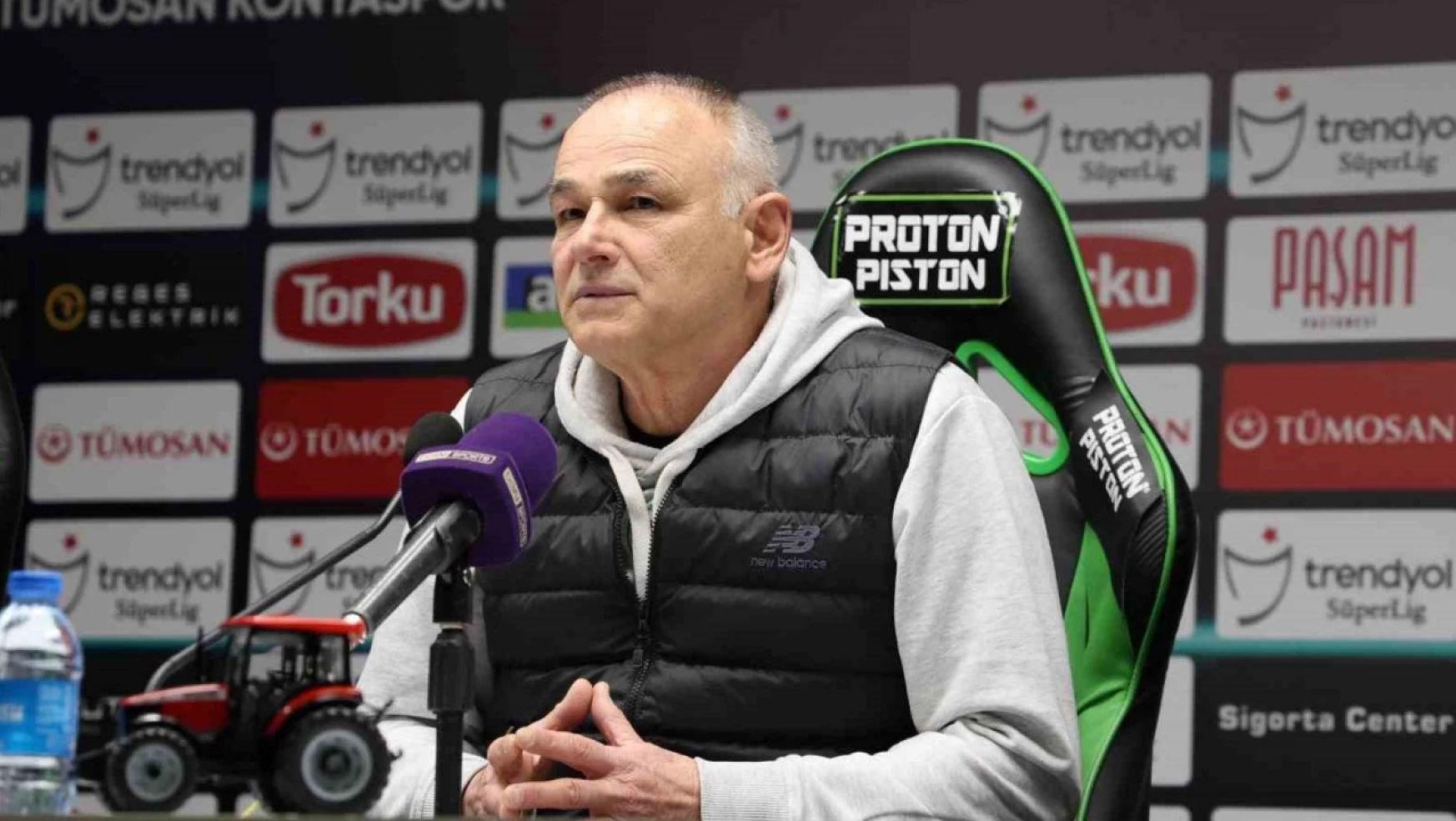 Konyaspor, teknik direktör Fahrudin Omerovic ile karşılıklı anlaşarak yollarını ayırdıklarını açıkladı.