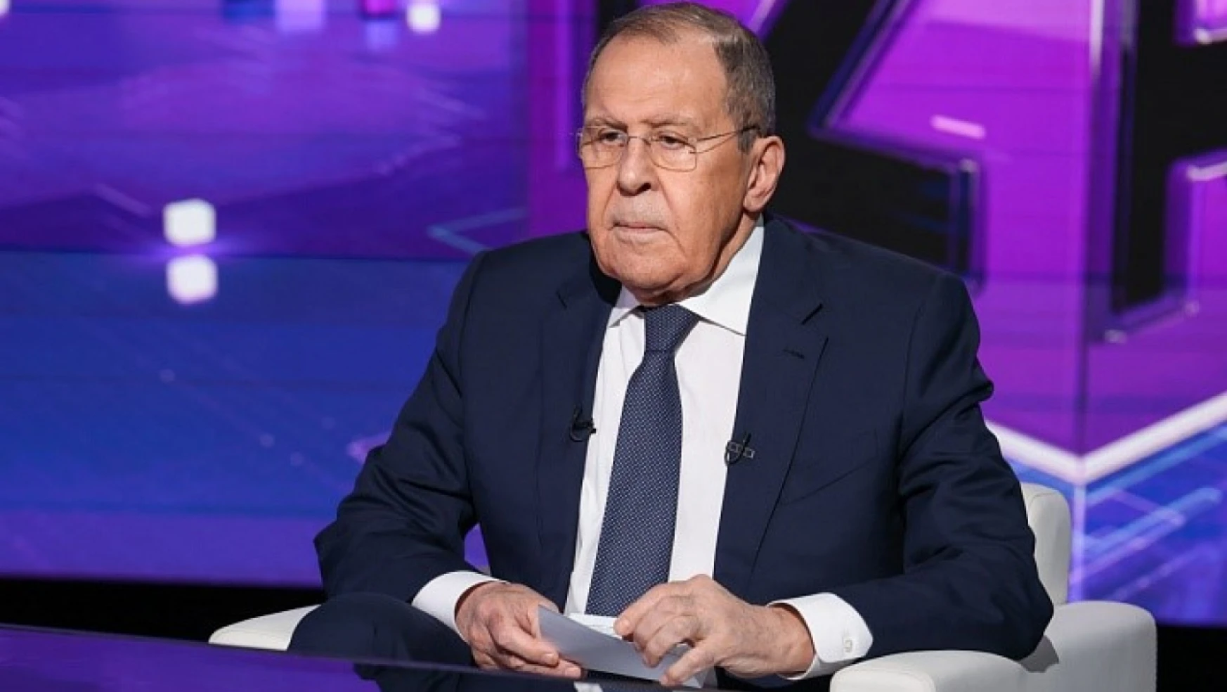 Lavrov: Biz müzakereye hazırız, ancak Zelenskiy'in barış formülü temelinde değil