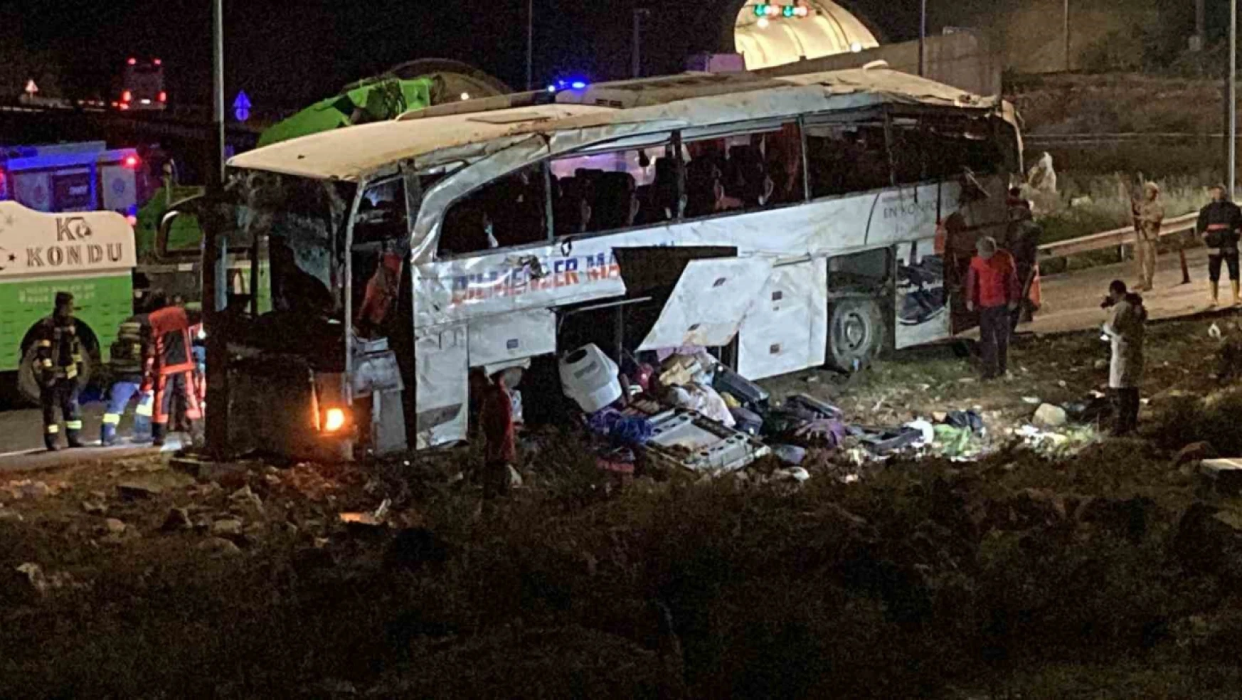 Mersin'de yolcu otobüsü devrildi: 9 ölü, 28 yaralı