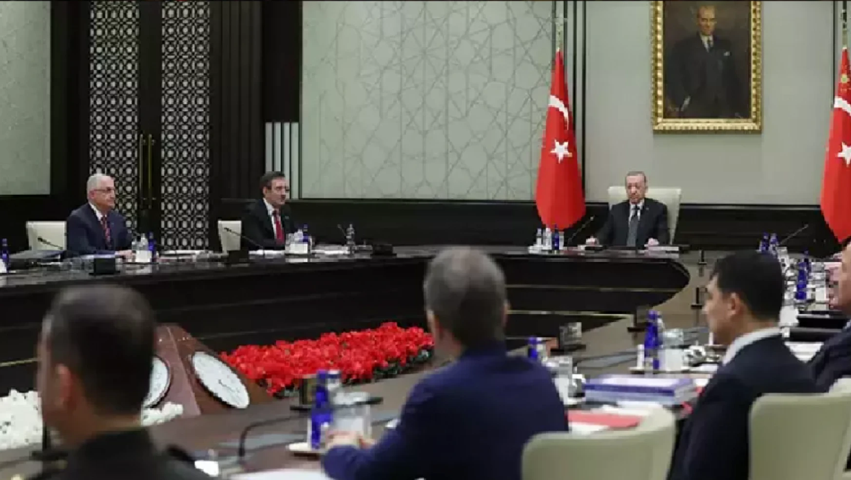 Milli Güvenlik Kurulu (MGK) Toplantısı, Cumhurbaşkanı Recep Tayyip Erdoğan başkanlığında Beştepe'de başladı.