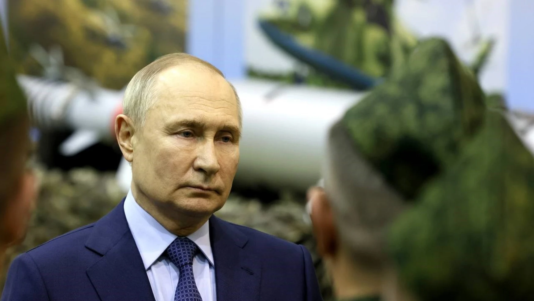 Putin: Ukrayna'ya verilen F-16'lar nerede olursa olsun meşru hedefimiz olacak
