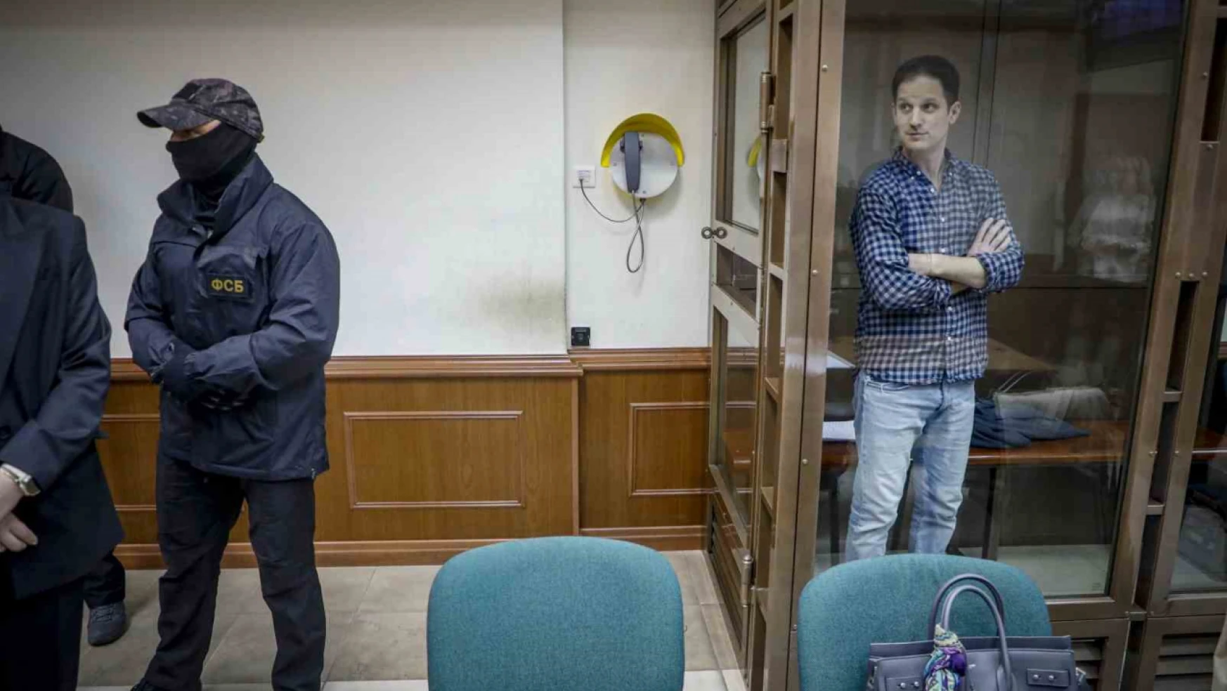 Rusya'da casuslukla suçlanan Wall Street Journal muhabirinin tutukluluk süresi 3 ay uzatıldı