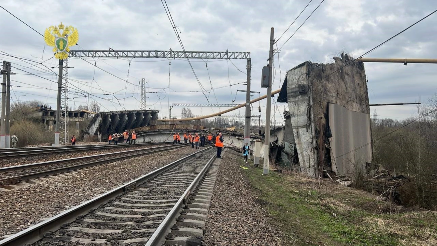 Rusya'da demiryolu üzerindeki köprü çöktü: 1 ölü, 5 yaralı