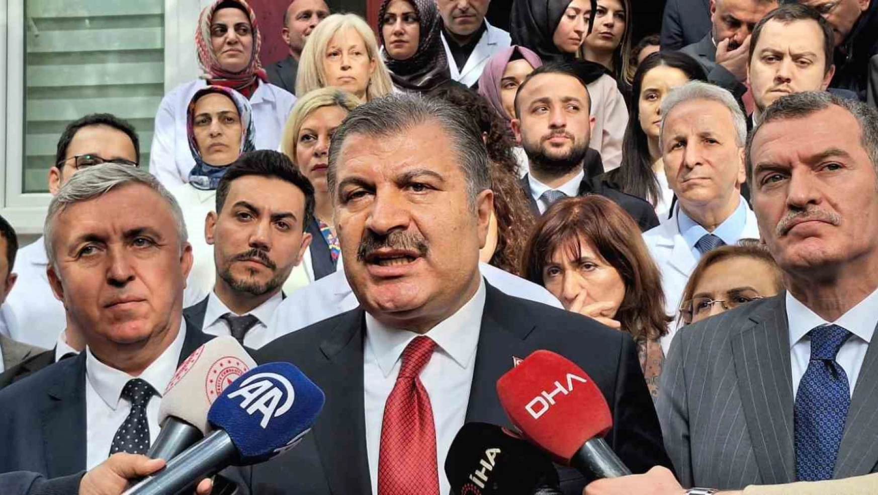 Sağlık Bakanı Koca: Malpraktis, Türkiye'de kökten çözülüyor