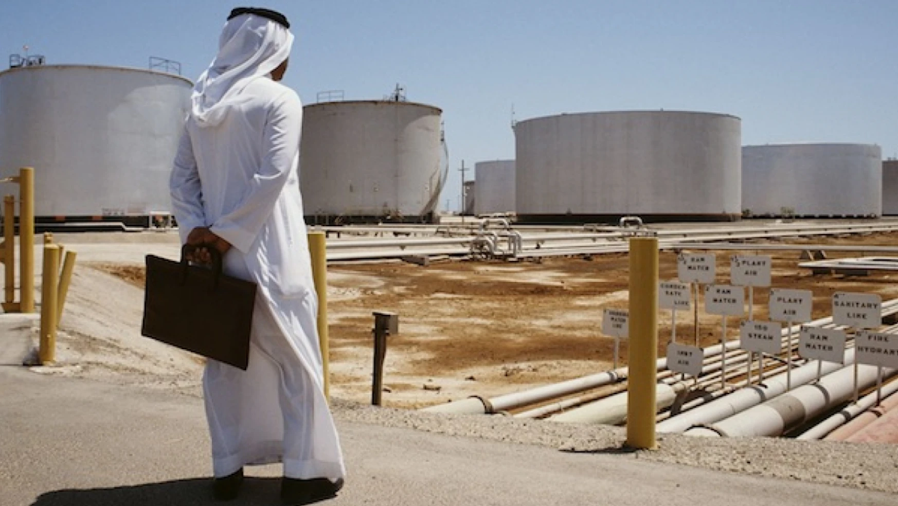 Suudi Arabistan petrol fiyatını yükseltmek için 2 ay içinde 2. kez üretimi kıstı