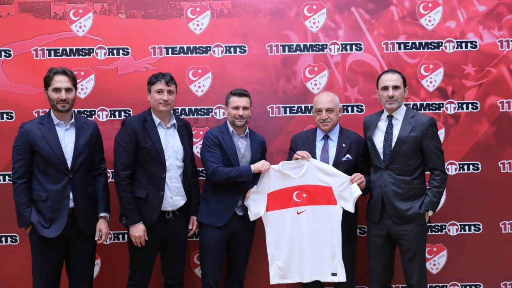 Türkiye Futbol Federasyonu'nun mağazacılık ortağı 11teamsports Group oldu