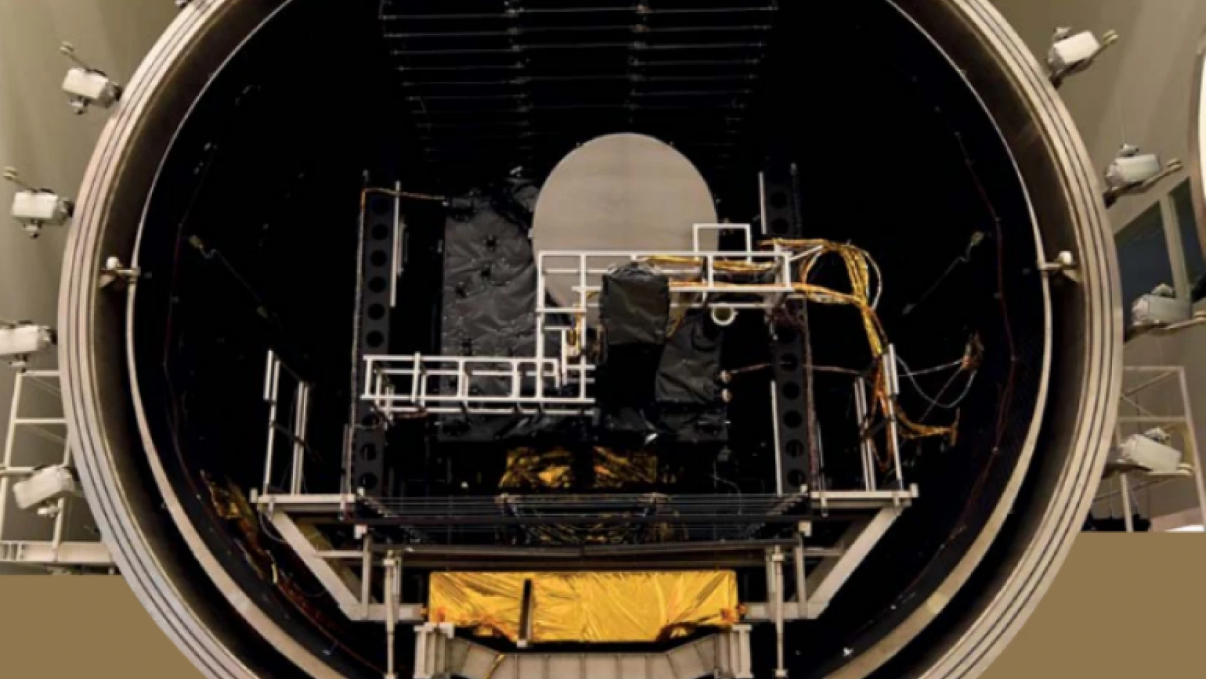 TÜRKSAT 6A'nın Isıl Vakum Testi Uzay Sistemleri Entegrasyon ve Test (USET) merkezinde tamamlandı