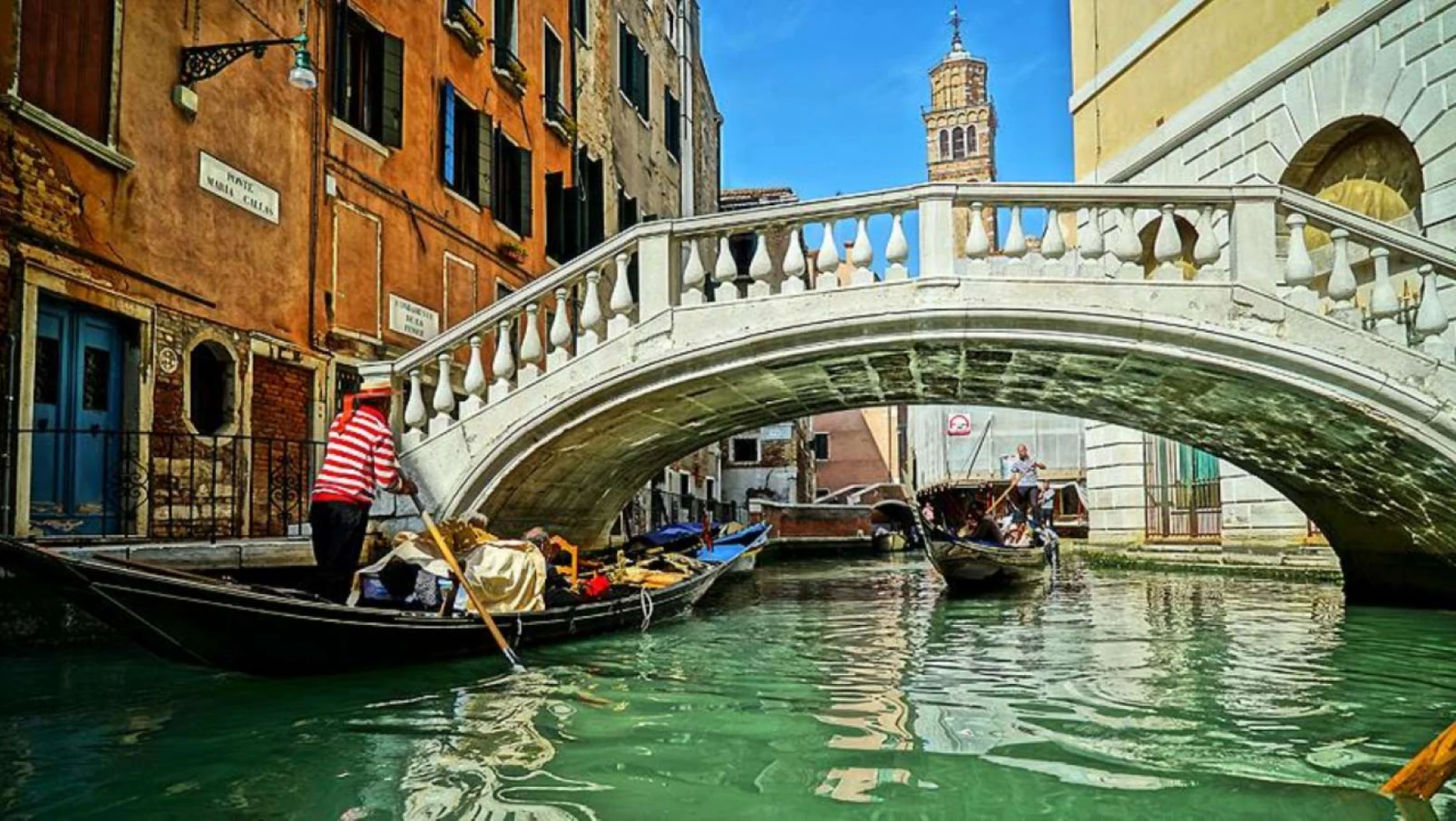 Venedik'te turist yoğunluğuna günlük 5 euro çözümü