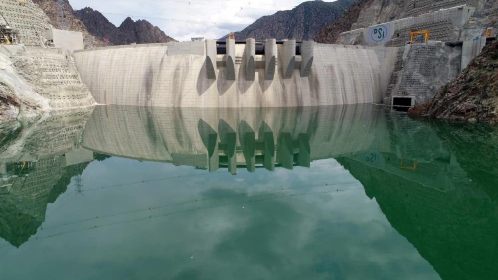 Yusufeli Barajı'nda elektrik üretimi için son 60 metre
