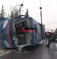 Cezaevi nakil aracı devrildi: 2'si ağır 19 yaralı