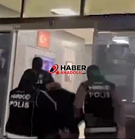Cumhurbaşkanı Yardımcısı Yılmaz, Cumhurbaşkanlığı İletişim Başkanlığında düzenlenen 'Bağımlılığa Dur De: Yasa Dışı Bahis ve Kumar Bağımlılığıyla Mücadele' panelinde konuştu.  Cevdet Yılmaz, panelin, bireyin huzurunu, aile yapısını ve gençlerin geleceğini 