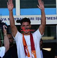 Deniz Gül, Galatasaray için İstanbul'da