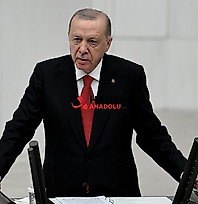 Erdoğan'dan Türkiye merkezli siyaset çağrısı