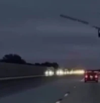 Florida'da Çift Motorlu Uçak Araçla Çarpıştı