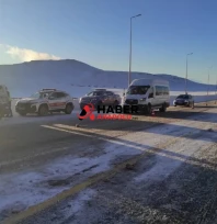Kayseri'de minibüs ile ticari taksi çarpıştı