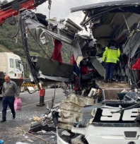 Osmaniye'de Otobüs-TIR Kazası